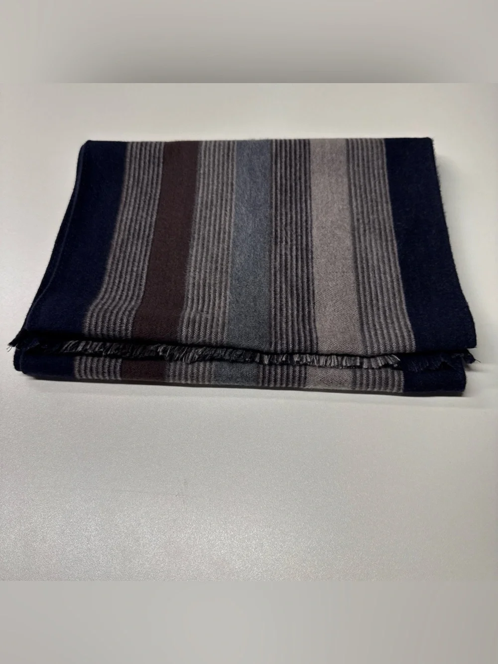 Chelsey By Joseph Men’s Scarf Striped‎ Silk Fleece Gray Fringe 12